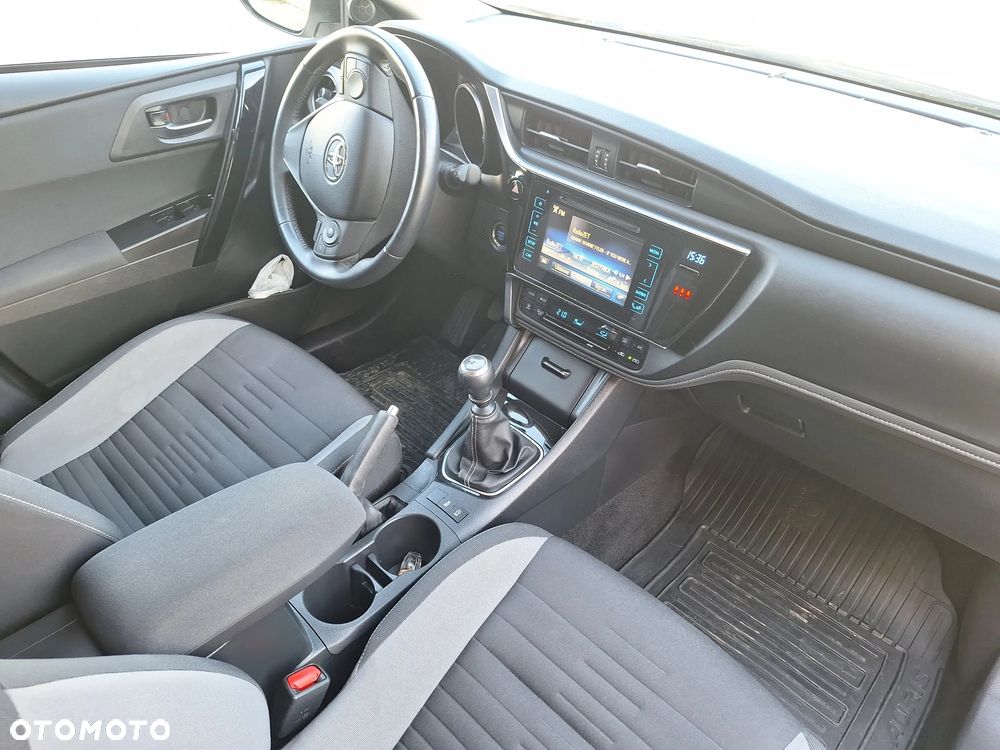Toyota Auris 1.2 Turbo Design Edition - 7