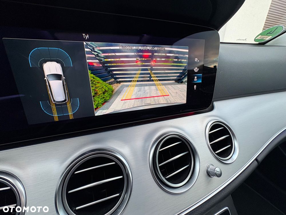 Mercedes-Benz Klasa E 300 de 9G-TRONIC Avantgarde - 22