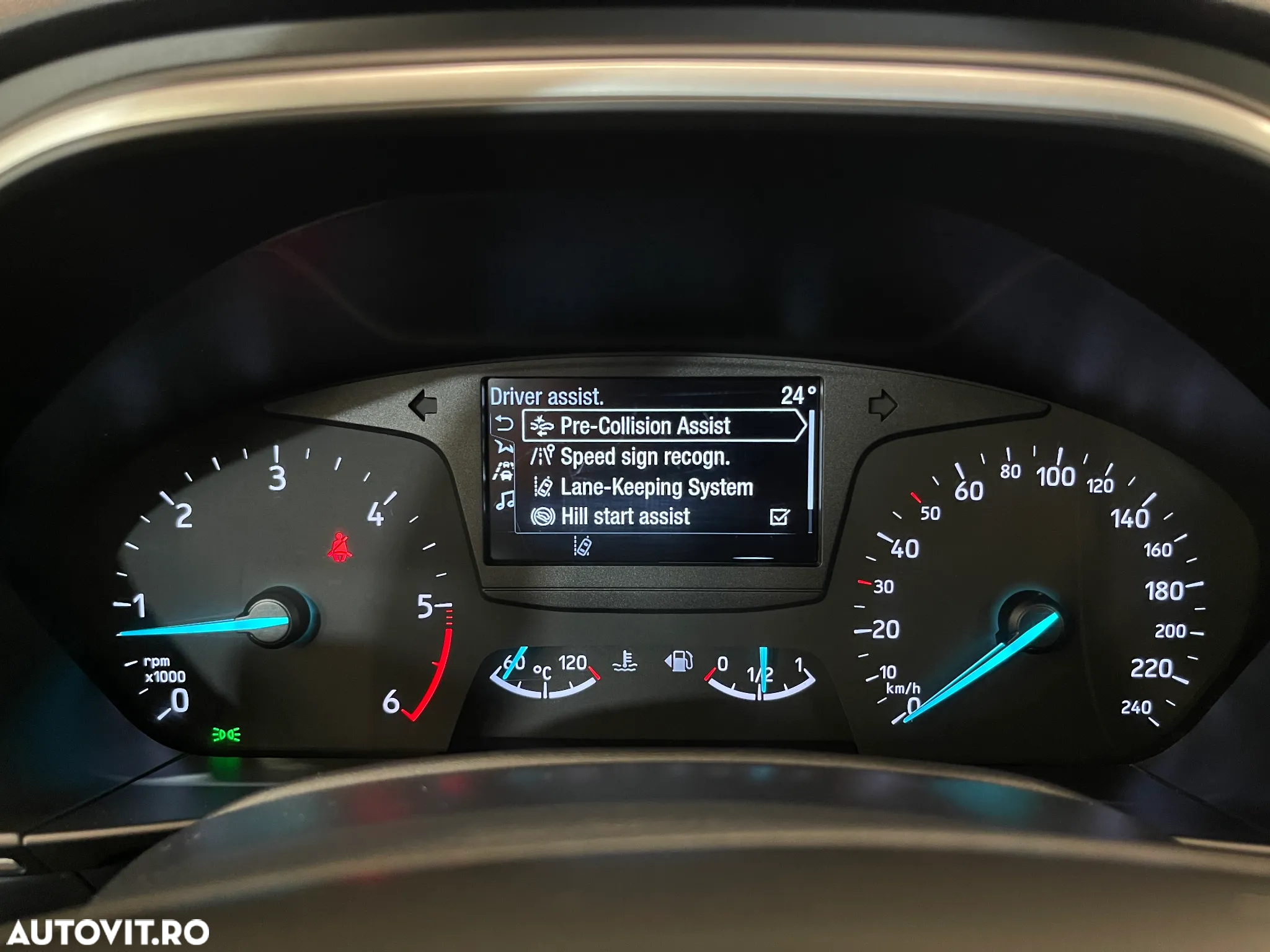 Ford Focus 1.5 EcoBlue Trend Edition - 24