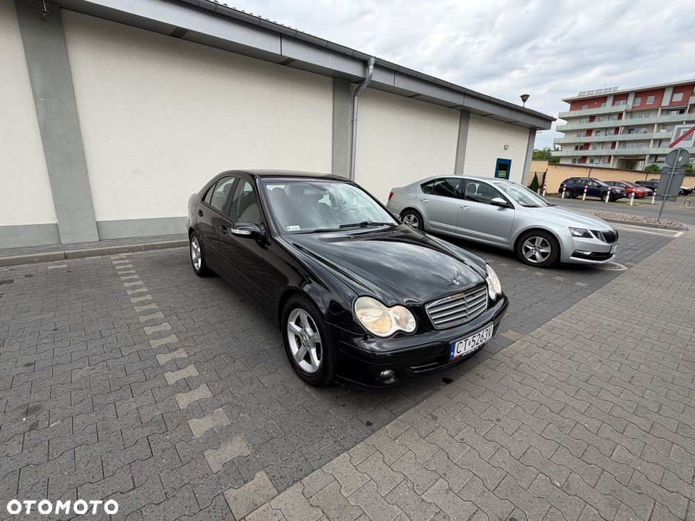 Mercedes-Benz Klasa C 180 Kompressor Classic - 9