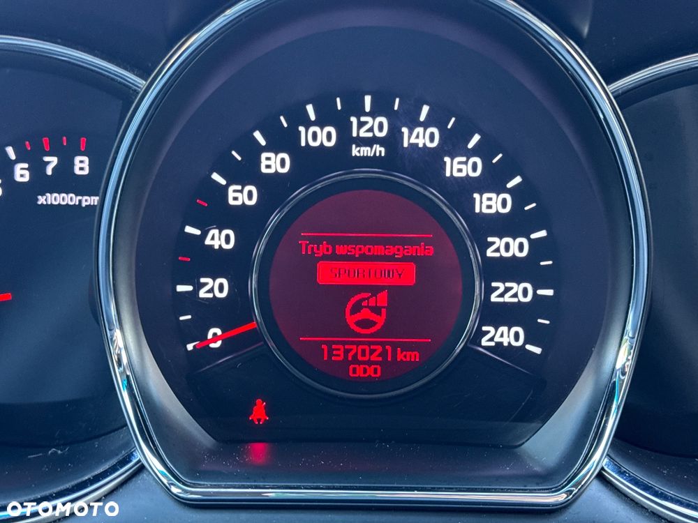 Kia Ceed 1.4 CVVT SW Fifa World Cup Edition - 33