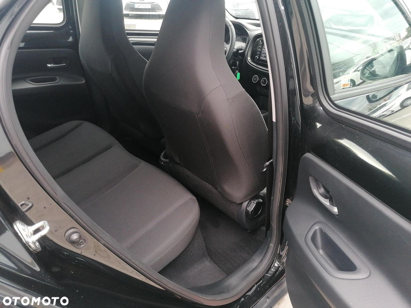 Toyota Aygo X - 10