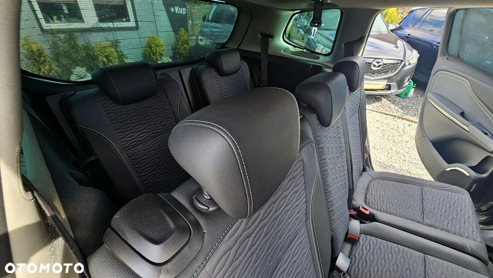 Opel Zafira - 24