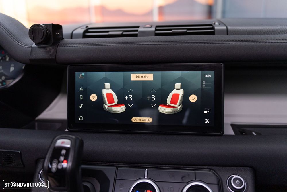 Land Rover Defender 2.0 D 110 AWD SE - 18