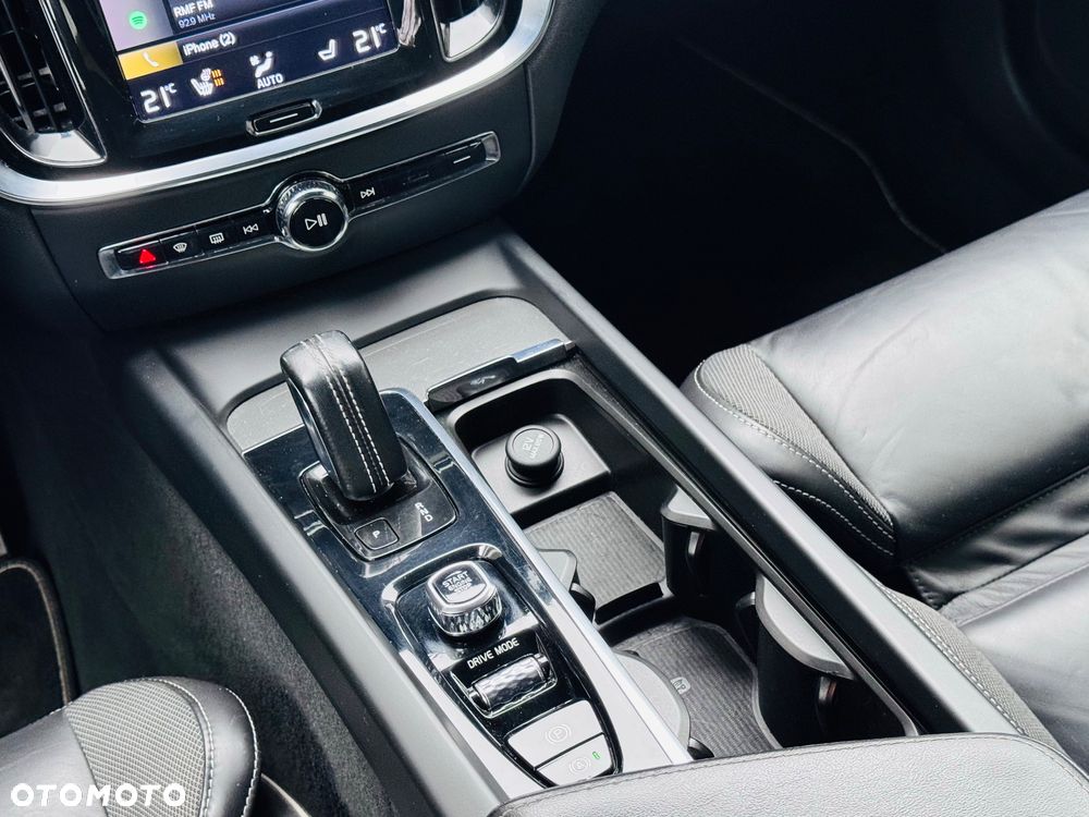 Volvo V60 D4 AWD R-Design - 31