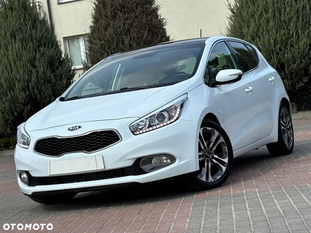 Kia Ceed 1.6 GDI DCT Platinum Edition - 2