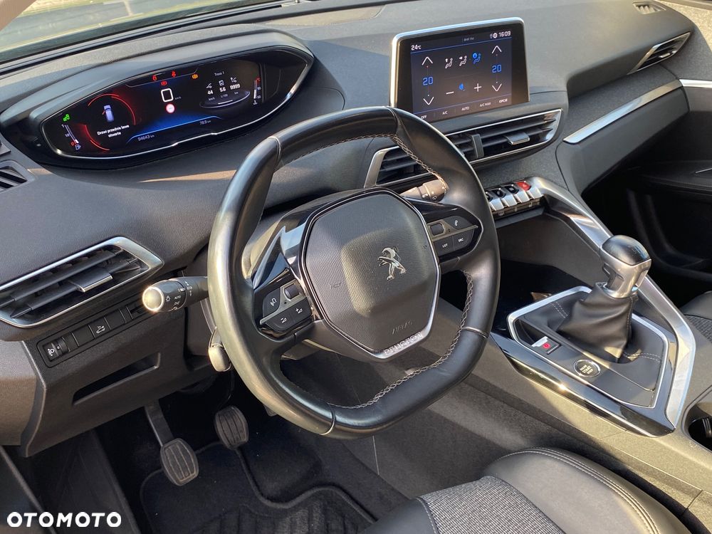 Peugeot 3008 1.5 BlueHDi Allure S&S - 28