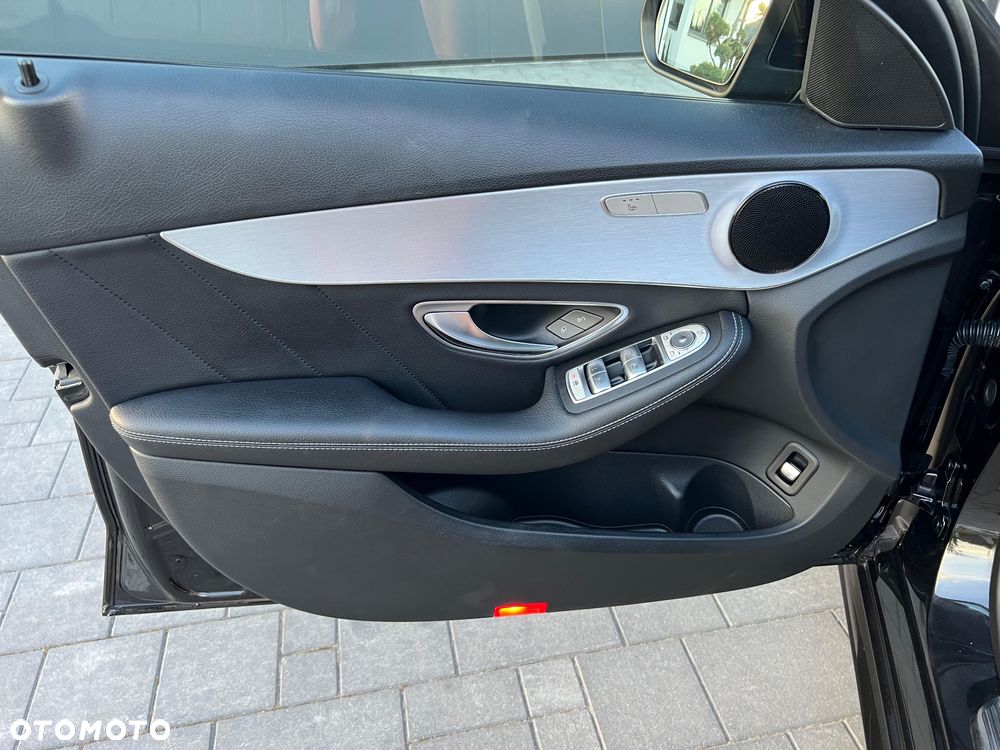 Mercedes-Benz Klasa C 220 d 4Matic 9G-TRONIC AMG Line - 19