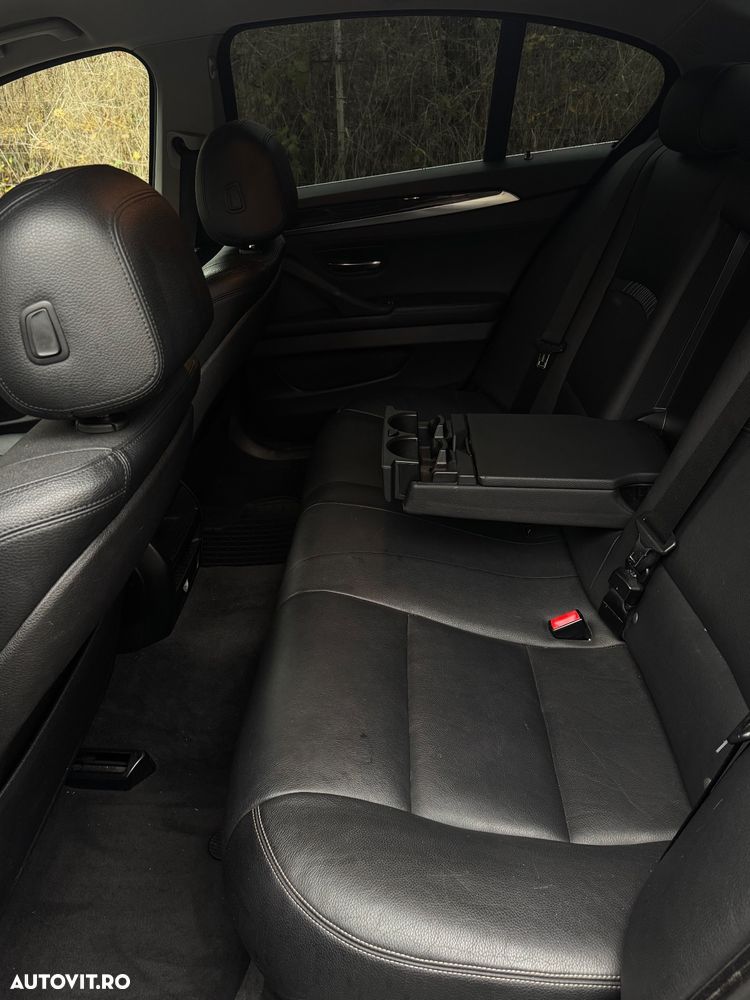 BMW Seria 5 520d - 7