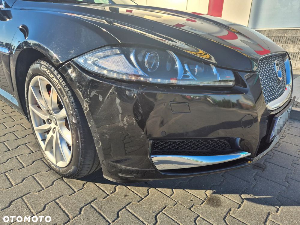 Jaguar XF 2.2 D - 11