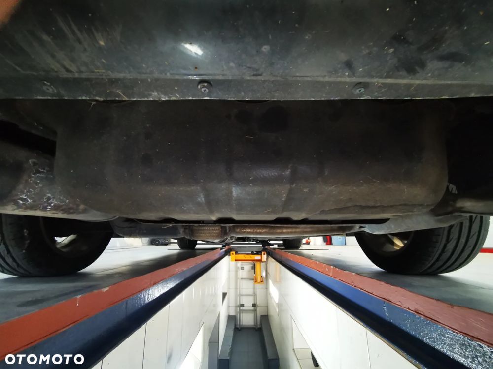 Mitsubishi 3000GT - 15