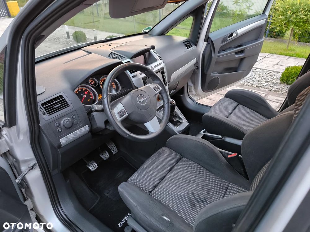 Opel Zafira 2.2 Cosmo - 10