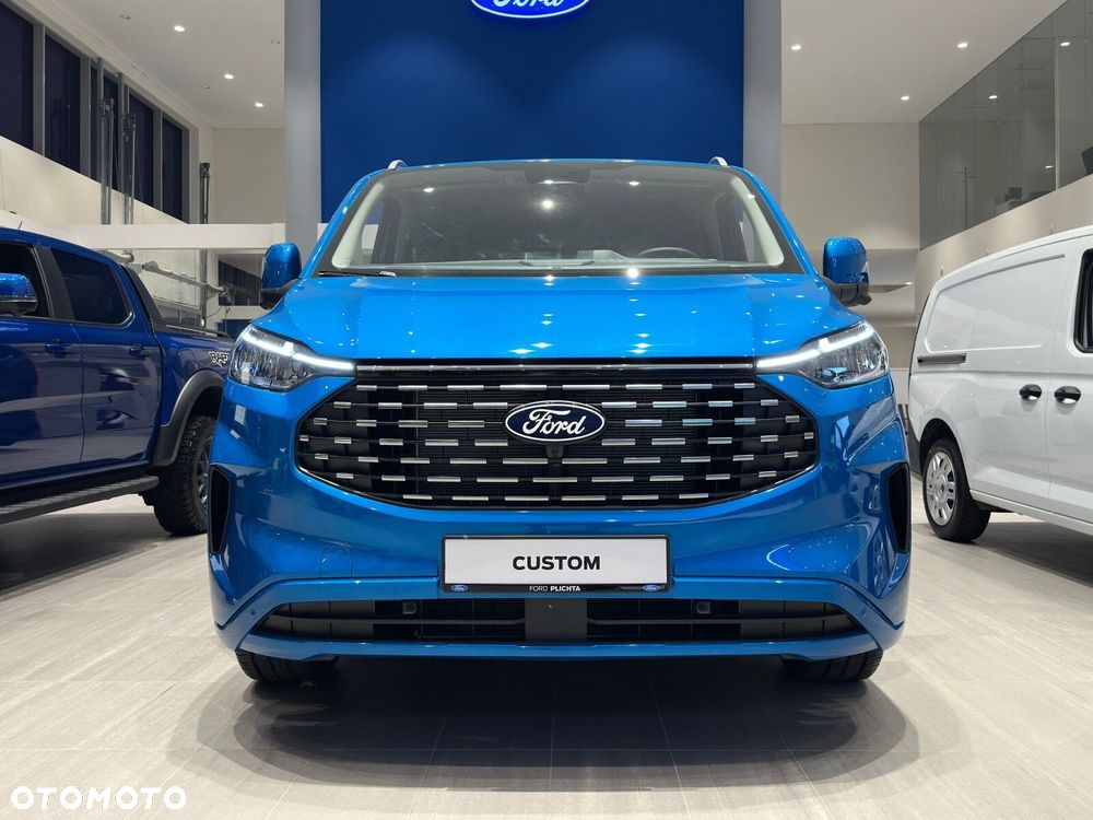 Ford Tourneo Custom - 8