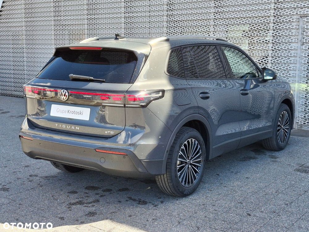 Volkswagen Tiguan - 9