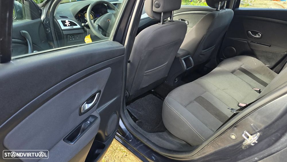 Renault Mégane 1.5 dCi Dynamique - 12