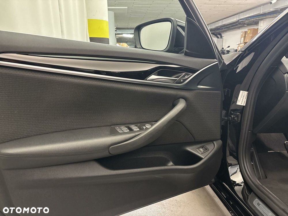BMW Seria 5 518d Advantage - 11