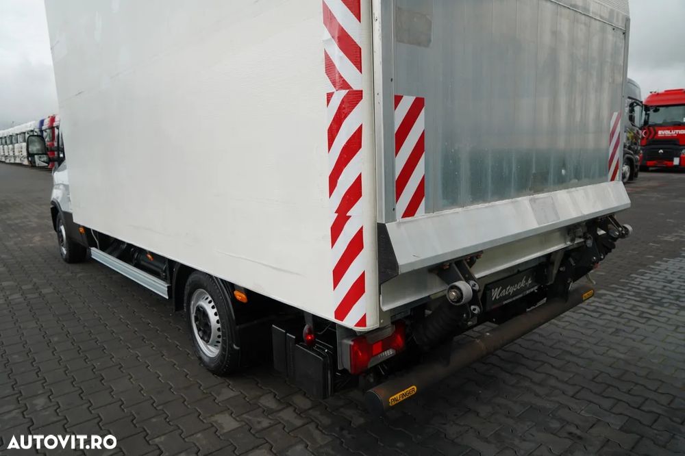 Iveco DAILY 35-NP / GNC / CONTAINER / MANUAL / PALFINGER LIFT - 750 KG / 2020 - 10
