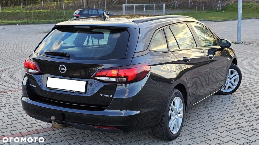 Opel Astra 1.4 Turbo Business - 11