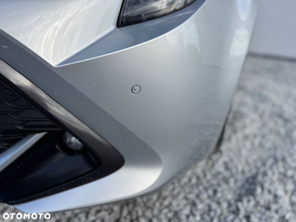 Toyota Corolla 2.0 Hybrid Comfort - 11