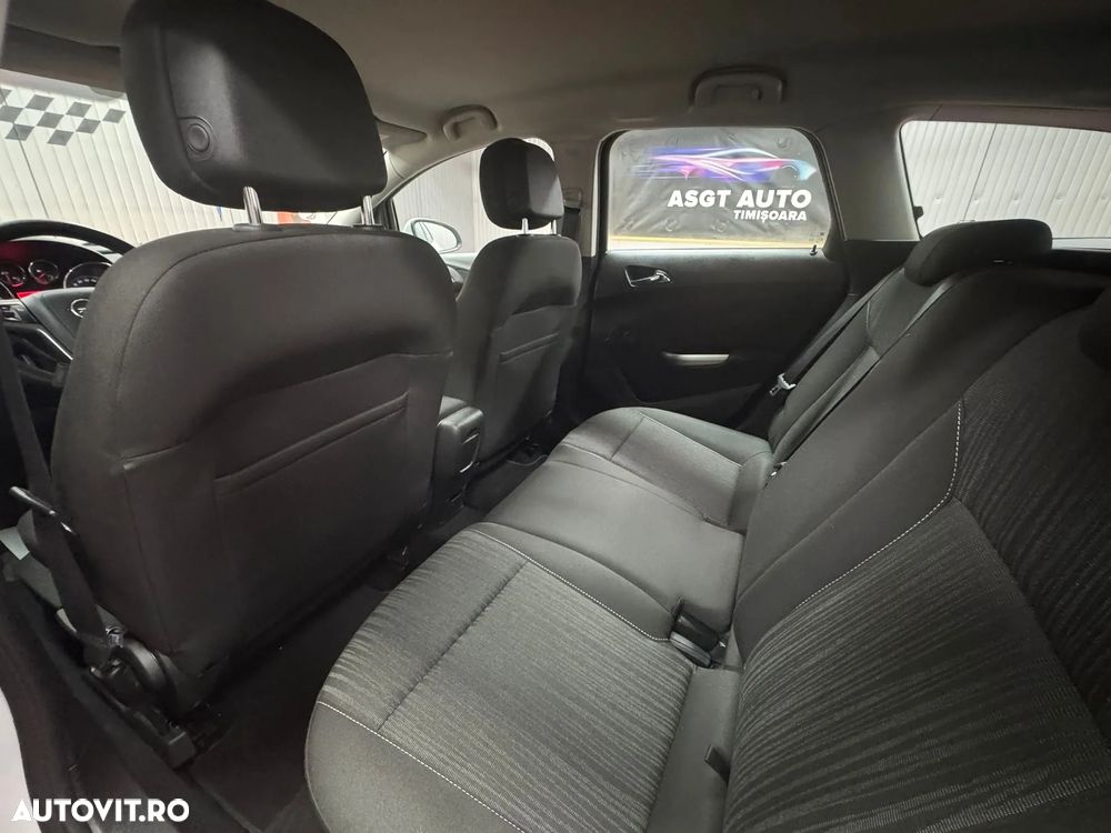 Opel Astra - 14