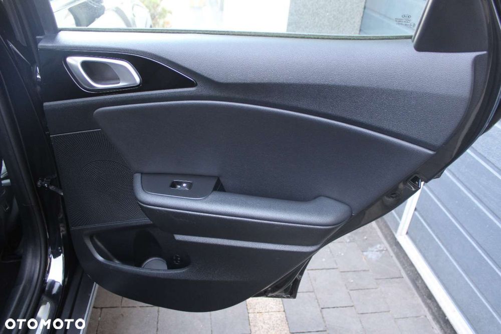 Kia XCeed - 23