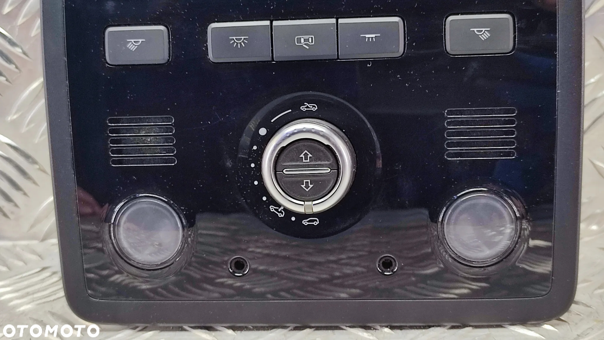VW TOUAREG II 7P 10-18R PRZEŁĄCZNIKI PODSUFITKI OŚWIETLENIE LAMPKA KABINY CZARNA 7P6951171 - 3