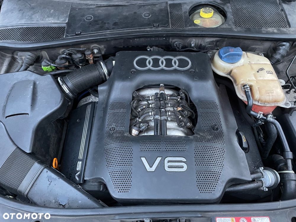 Audi A6 Avant 2.4 - 22