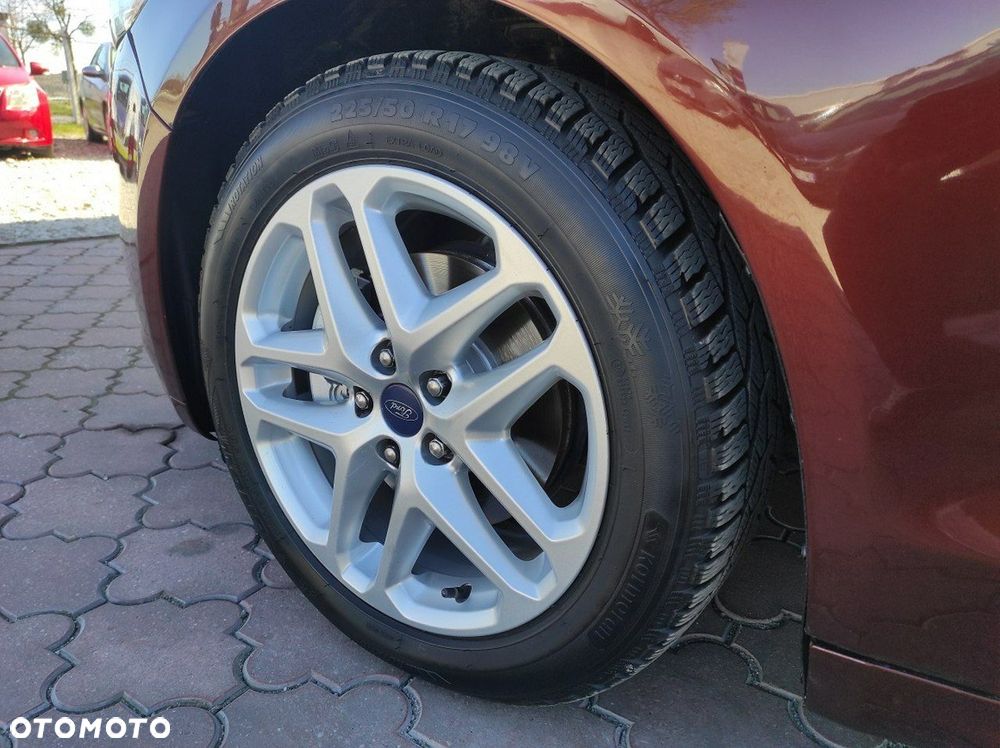 Ford Fusion - 16