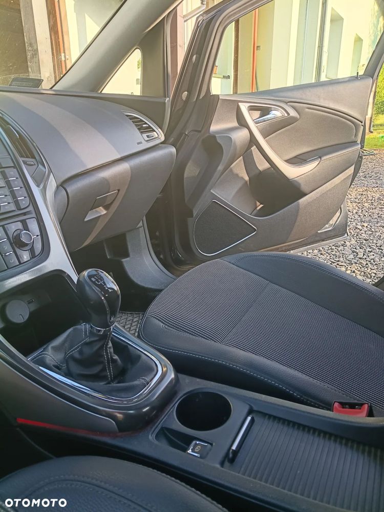 Opel Astra 1.4 T Cosmo - 10