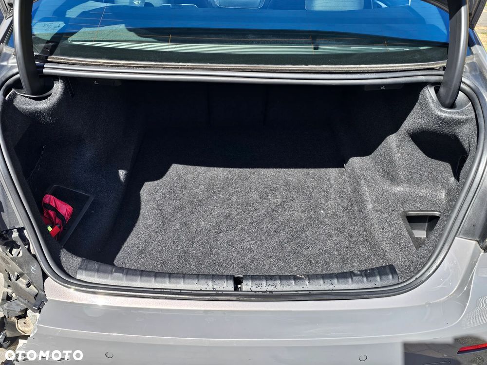 BMW Seria 5 520d Sport - 11