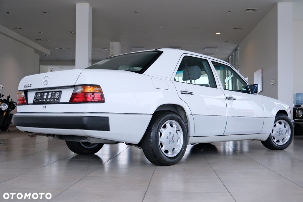Mercedes-Benz W124 (1984-1993) - 8
