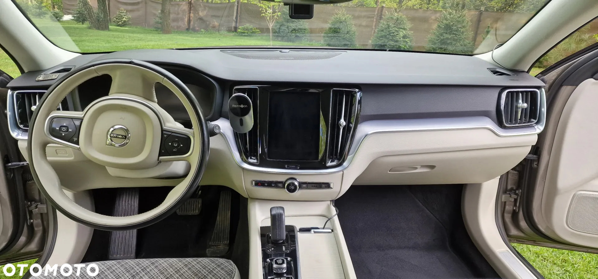Volvo V60 B4 D Momentum Pro - 19