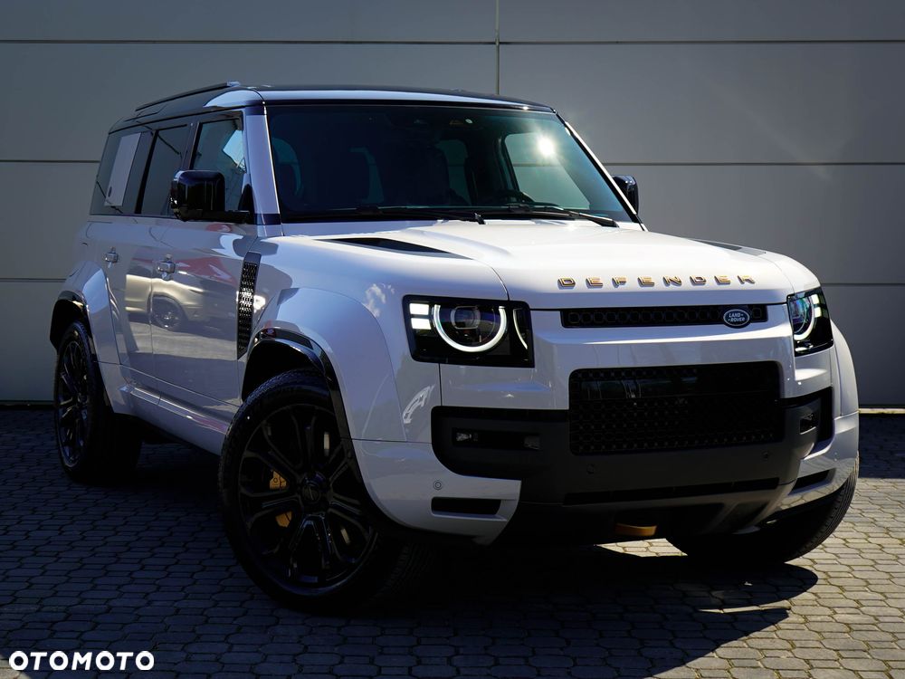 Land Rover Defender - 1