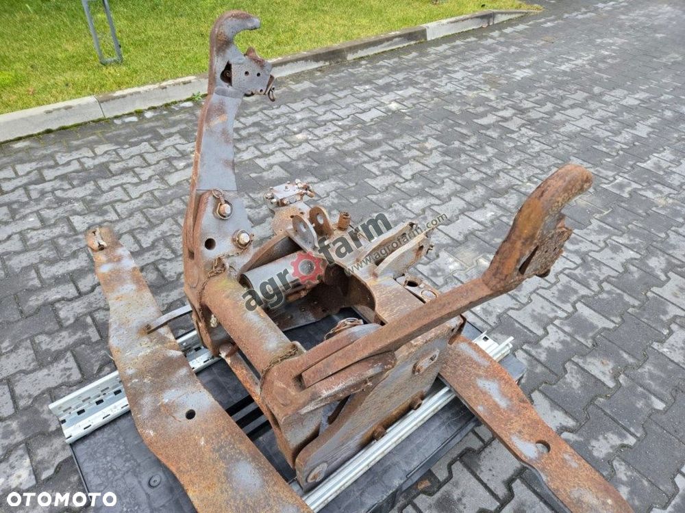 TUZ, przedni podnośnik, Deutz Agrotron TTV 620 - 3
