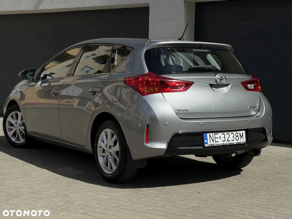 Toyota Auris - 15