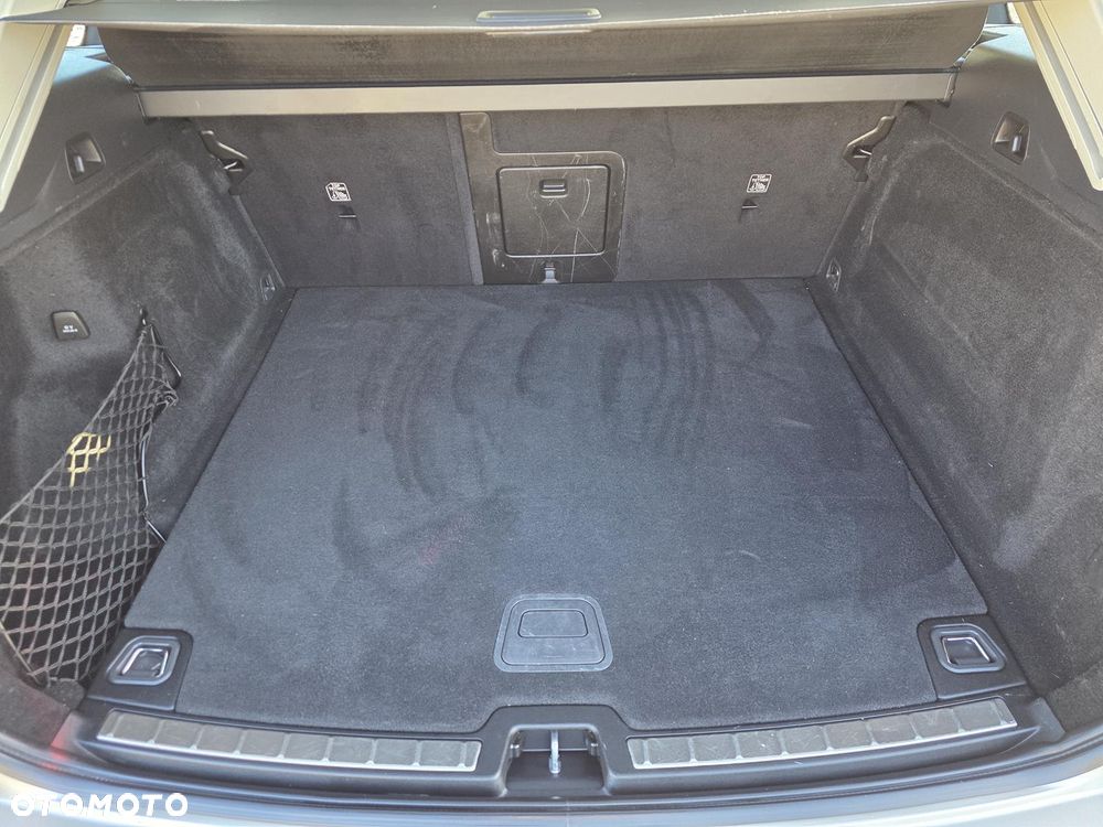 Volvo XC 60 B4 D Momentum - 22