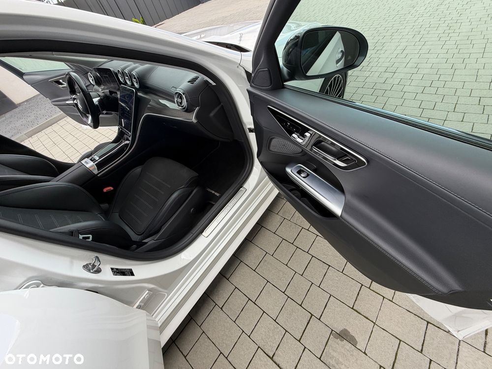 Mercedes-Benz Klasa C 300 mHEV 4-Matic AMG - 17