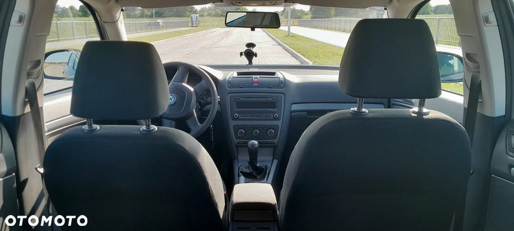 Skoda Octavia 1.6 Classic - 13