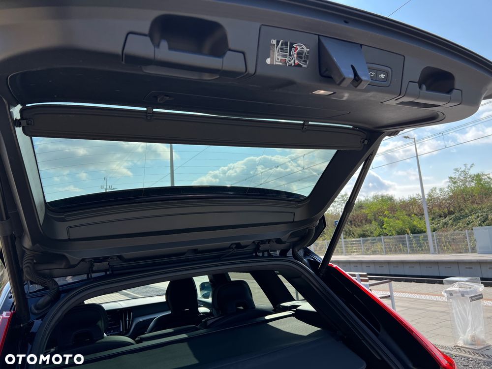 Volvo XC 60 B5 D AWD Geartronic RDesign - 19