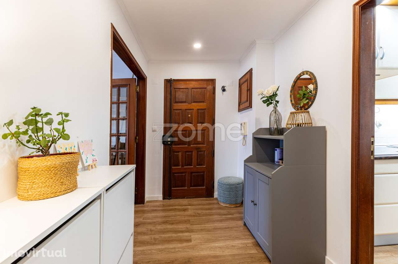 Apartamento T2, Mem Martins, com terraço, arrecadação e parqueament... - Grande imagem: 4/32