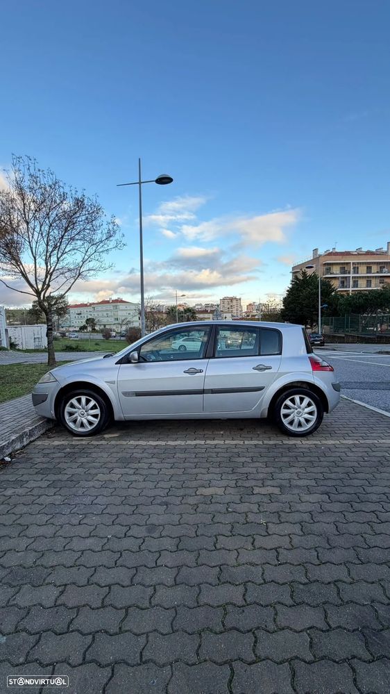 Renault Mégane 1.5 dCi Authentique - 6