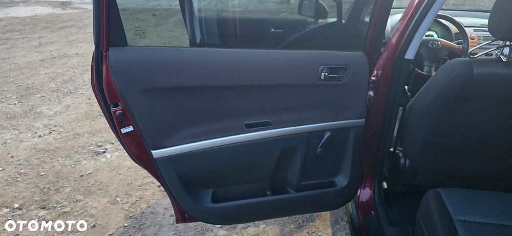 Toyota Corolla Verso 2.0 D-4D Sol - 11