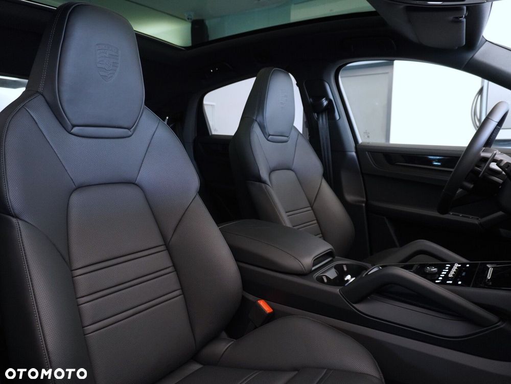 Porsche Cayenne S E-Hybrid PHEV Black Edition - 33