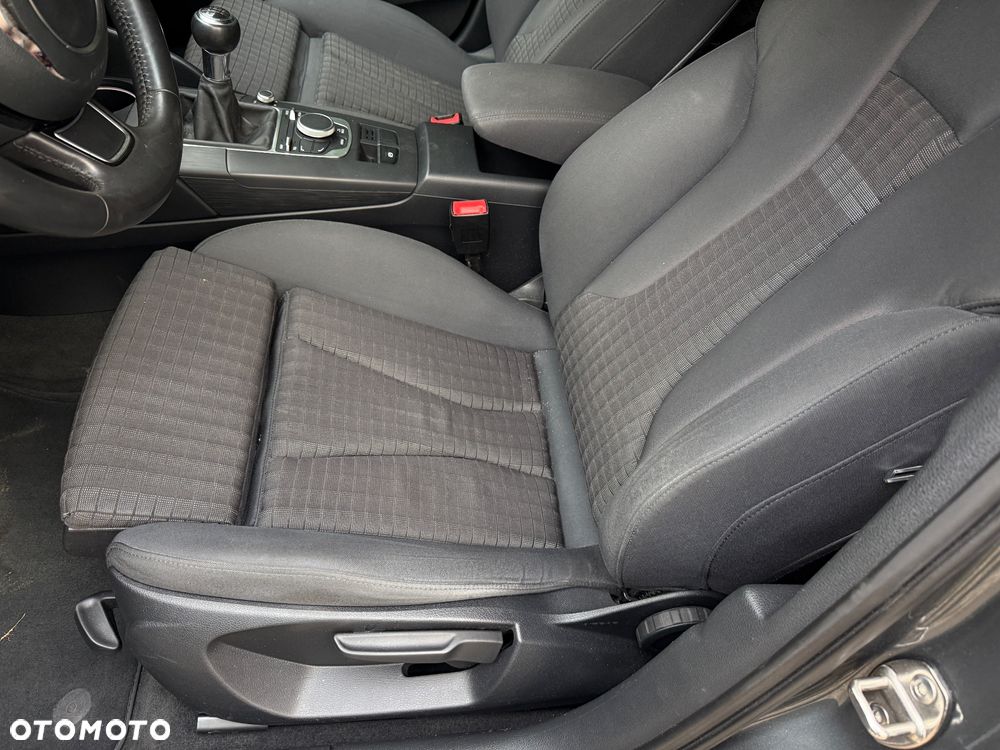 Audi A3 Sportback 2.0 TDI (clean diesel) Ambiente - 13