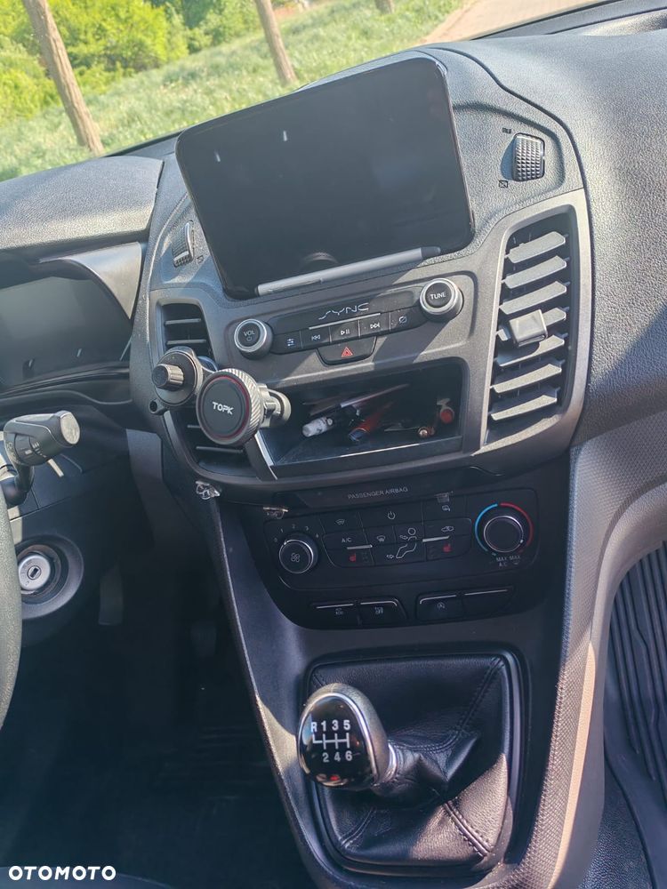 Ford Transit Connect - 14