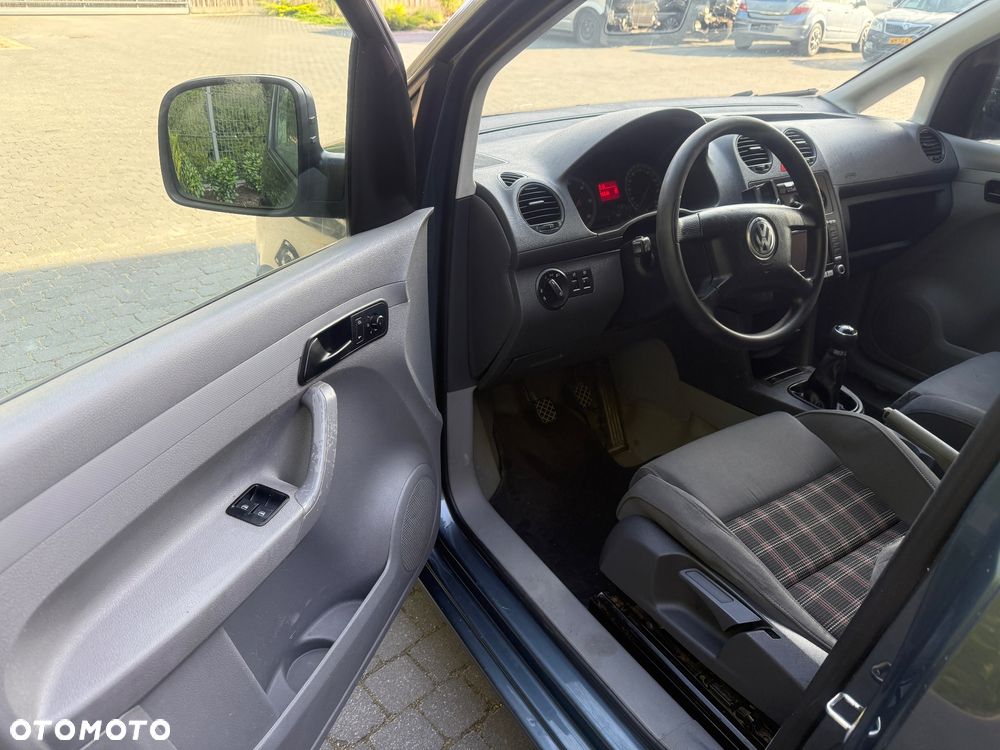 Volkswagen Caddy - 11