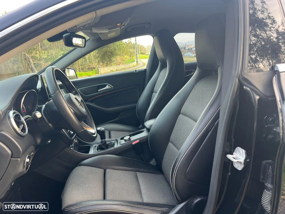 Mercedes-Benz CLA 180 d Shooting Brake AMG Line - 9