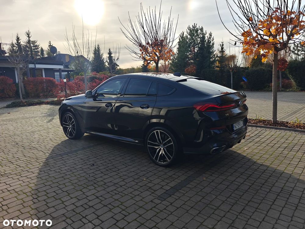 BMW X6M - 12