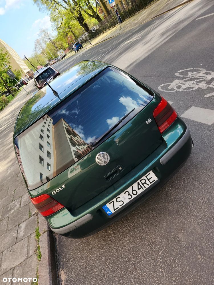 Volkswagen Golf 1.6 Comfortline - 5