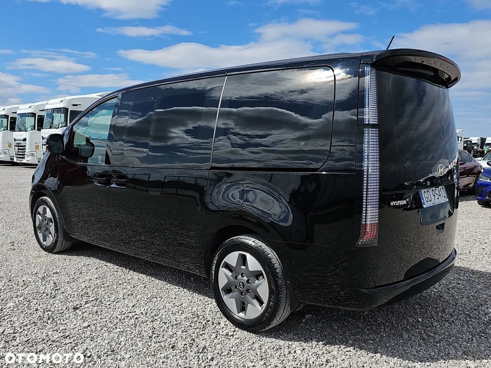 Hyundai Staria - 7